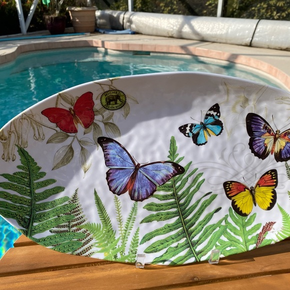 19 inch by 10 inch Plastic Butterfly Tray with plastic easel - Picture 4 of 6